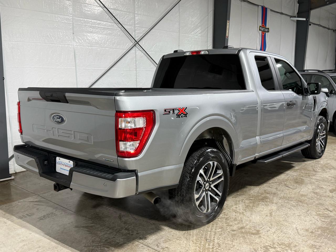 Ford F-150 XL SuperCab 8-ft. Bed 4WD 2023