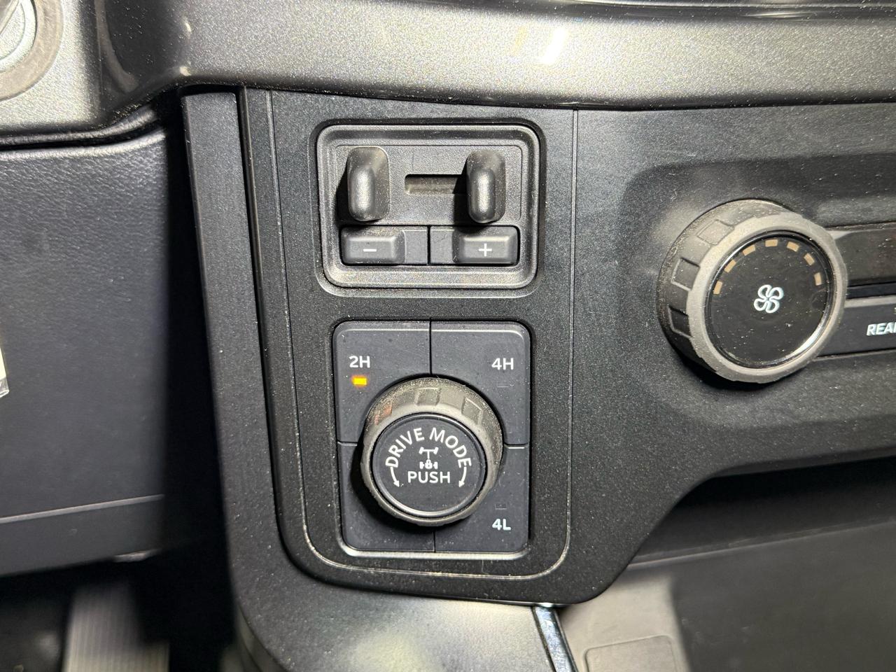 Ford F-150 XL SuperCab 8-ft. Bed 4WD 2023