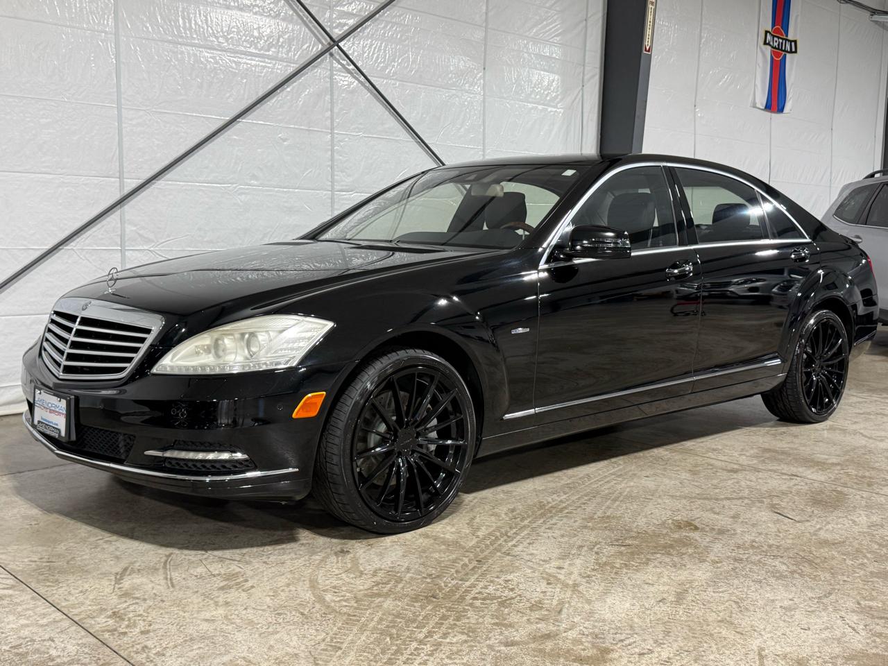 Mercedes-Benz S-Class S550 4-MATIC 2012