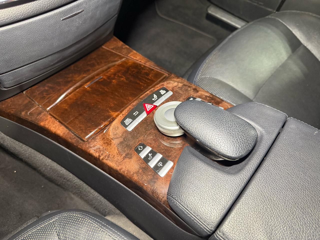 Mercedes-Benz S-Class S550 4-MATIC 2012