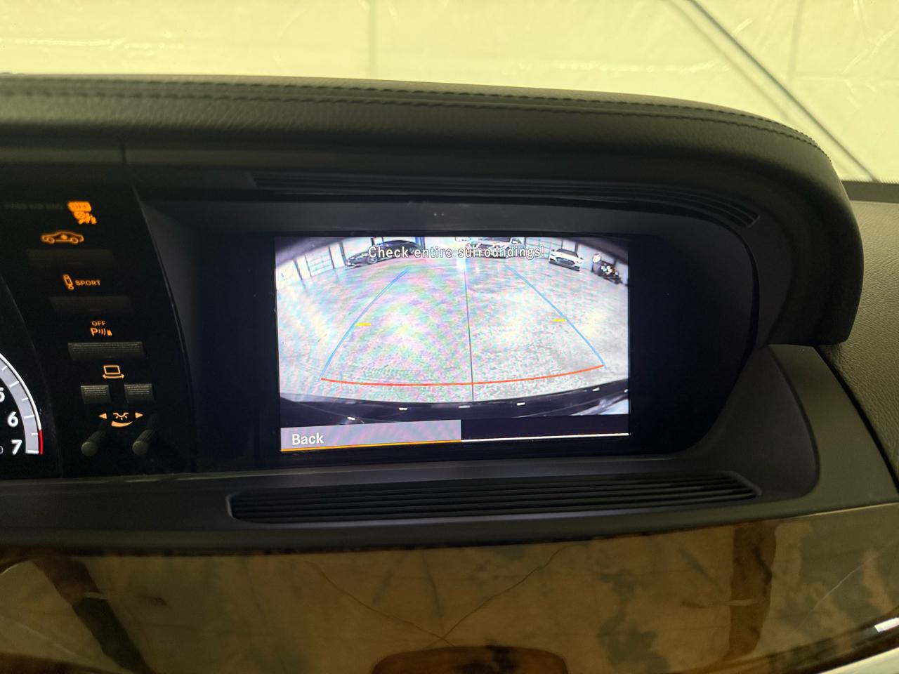 Mercedes-Benz S-Class S550 4-MATIC 2012