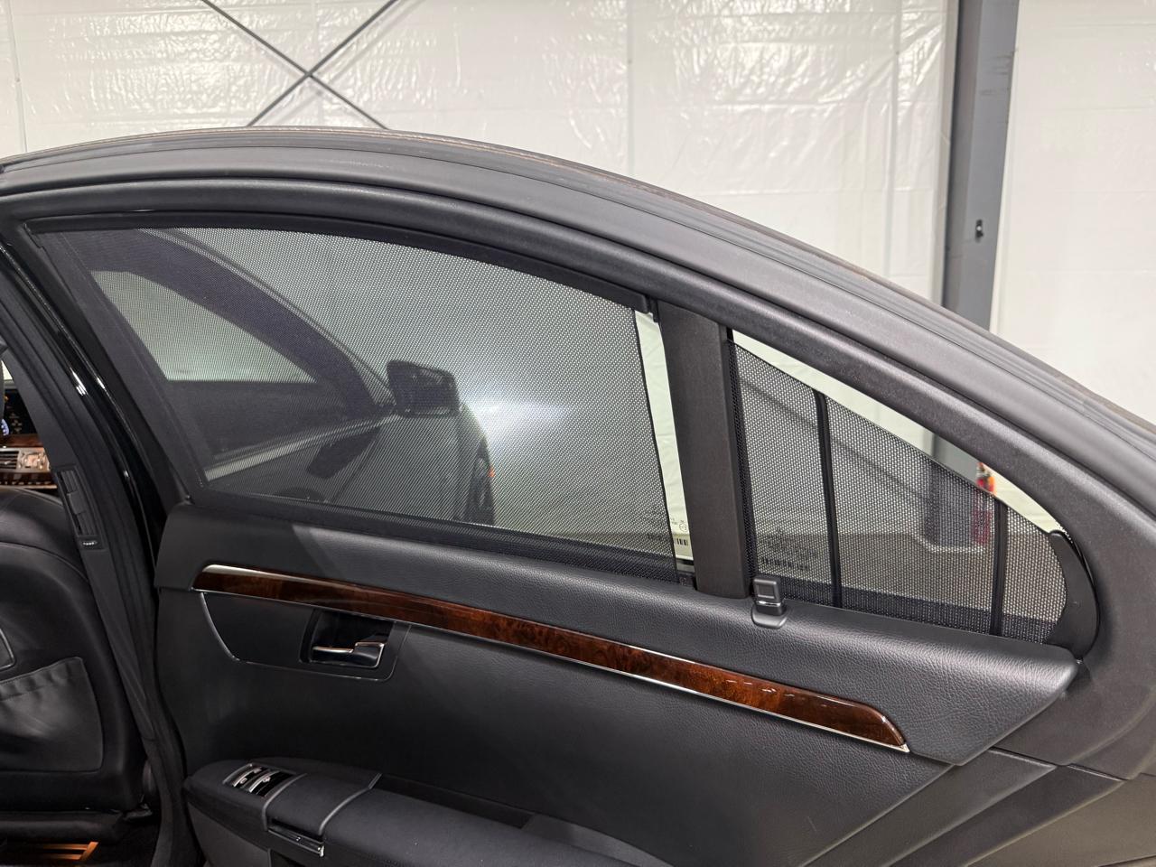 Mercedes-Benz S-Class S550 4-MATIC 2012