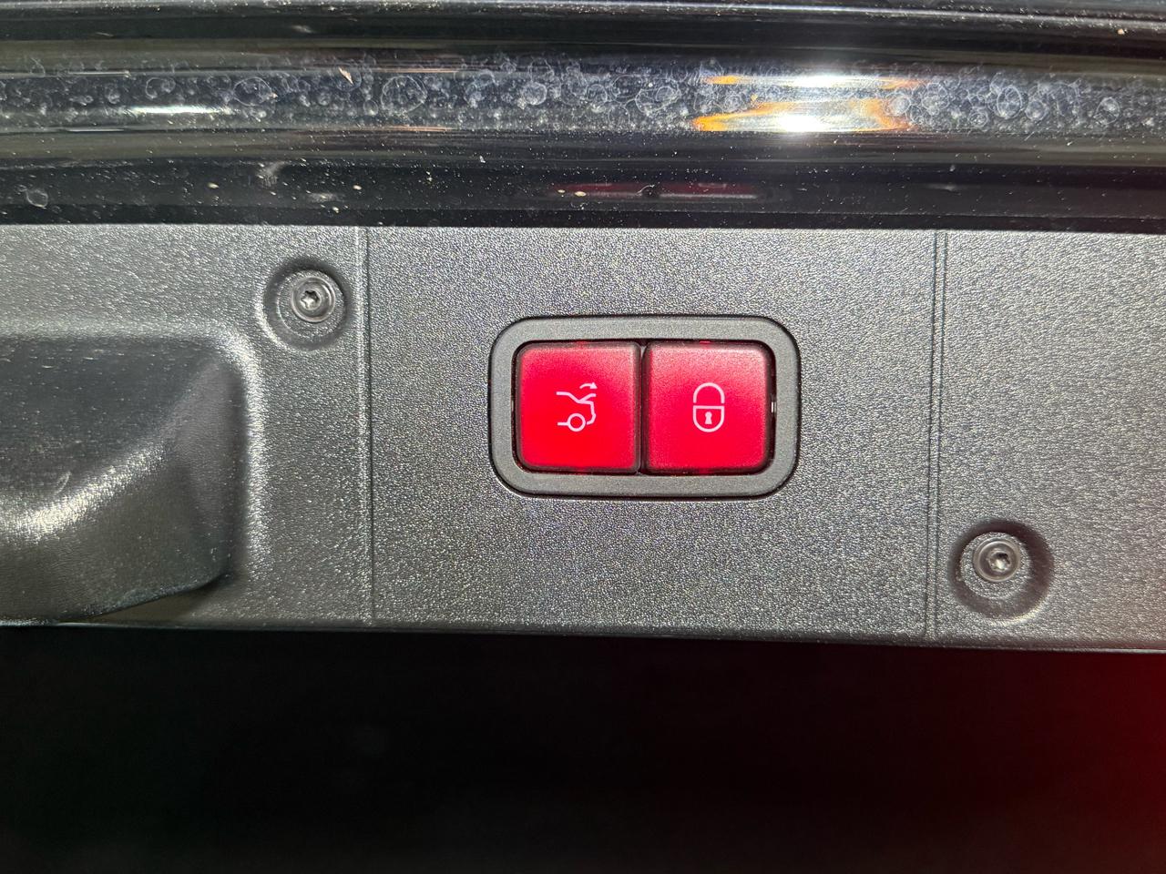 Mercedes-Benz S-Class S550 4-MATIC 2012