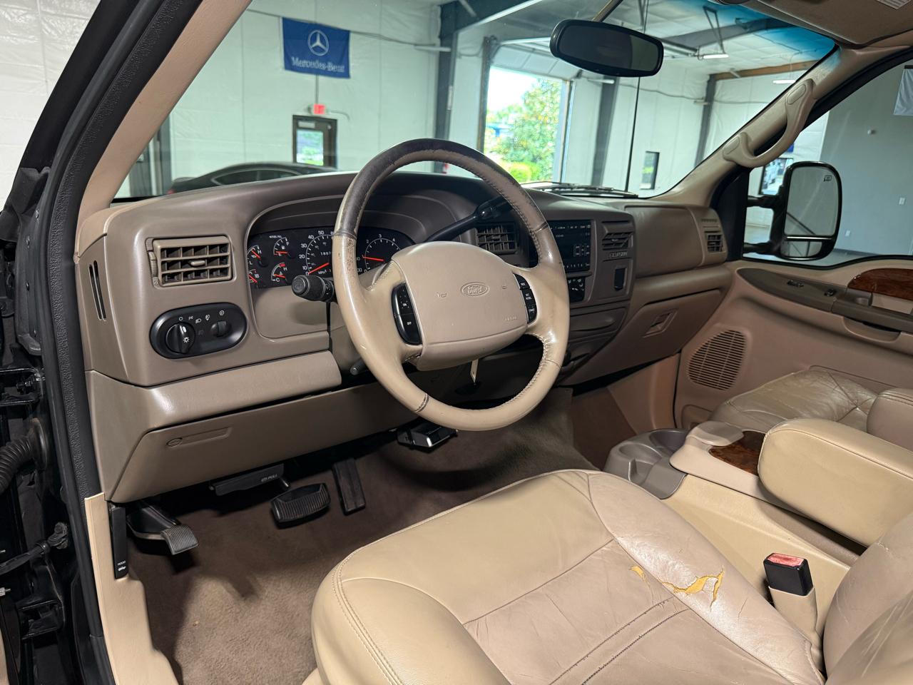 Ford Excursion Limited 4WD 2001