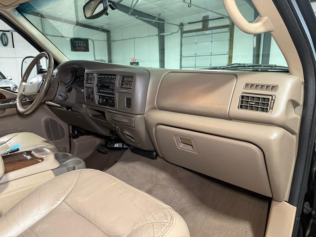 Ford Excursion Limited 4WD 2001