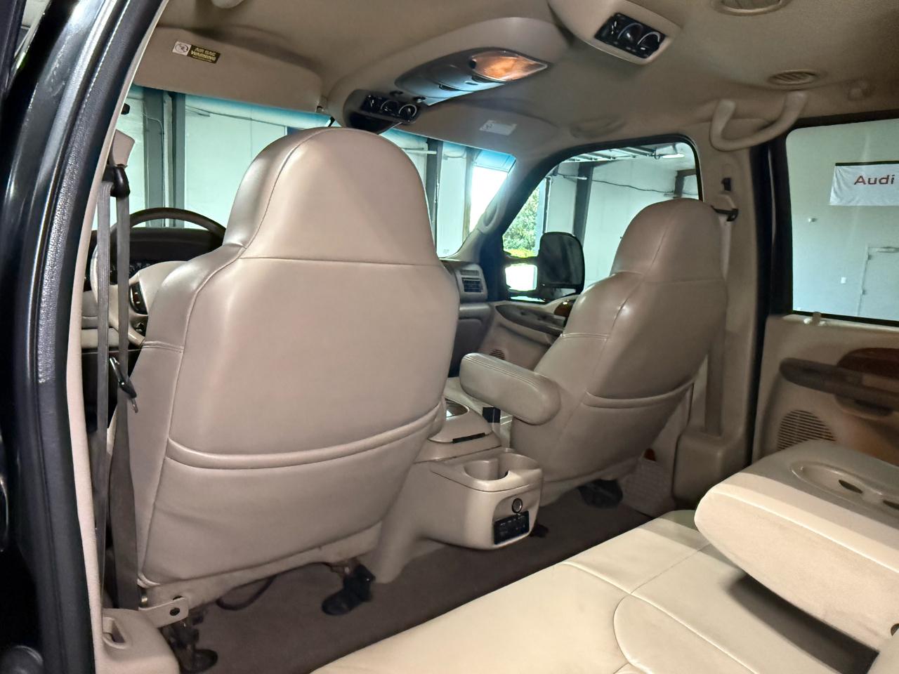 Ford Excursion Limited 4WD 2001