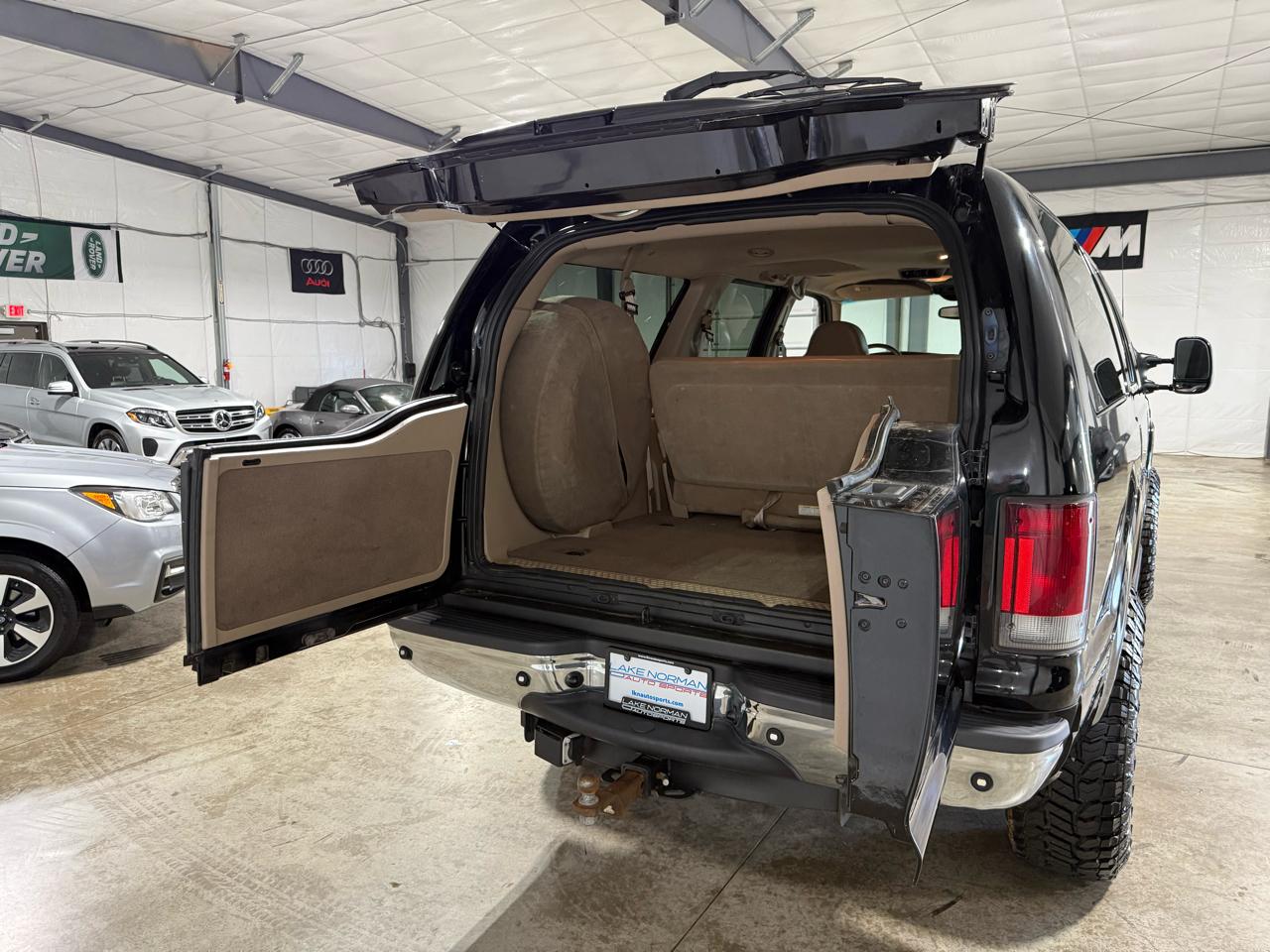 Ford Excursion Limited 4WD 2001