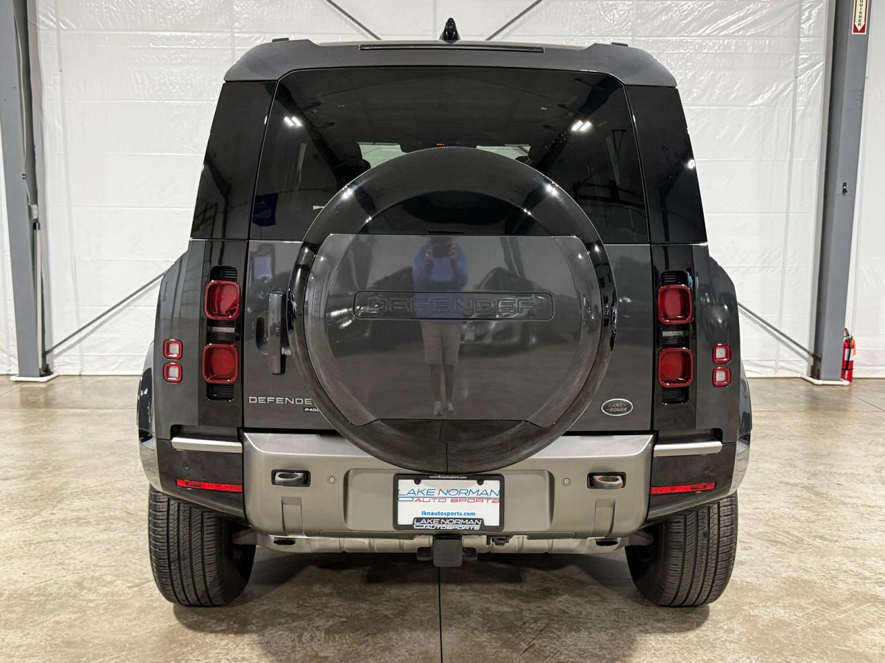 Land Rover Defender 110 X-Dynamic SE 2022