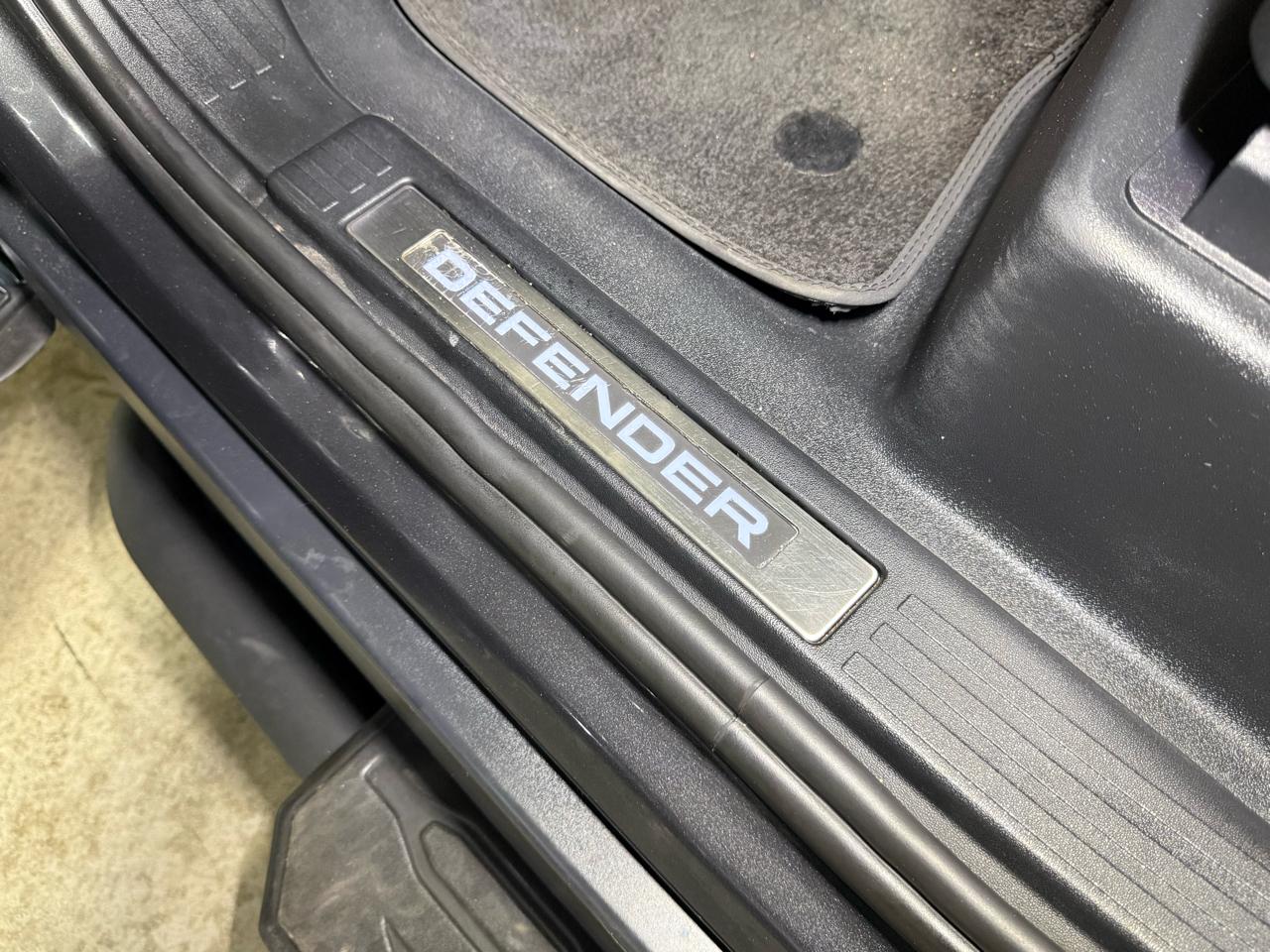 Land Rover Defender 110 X-Dynamic SE 2022