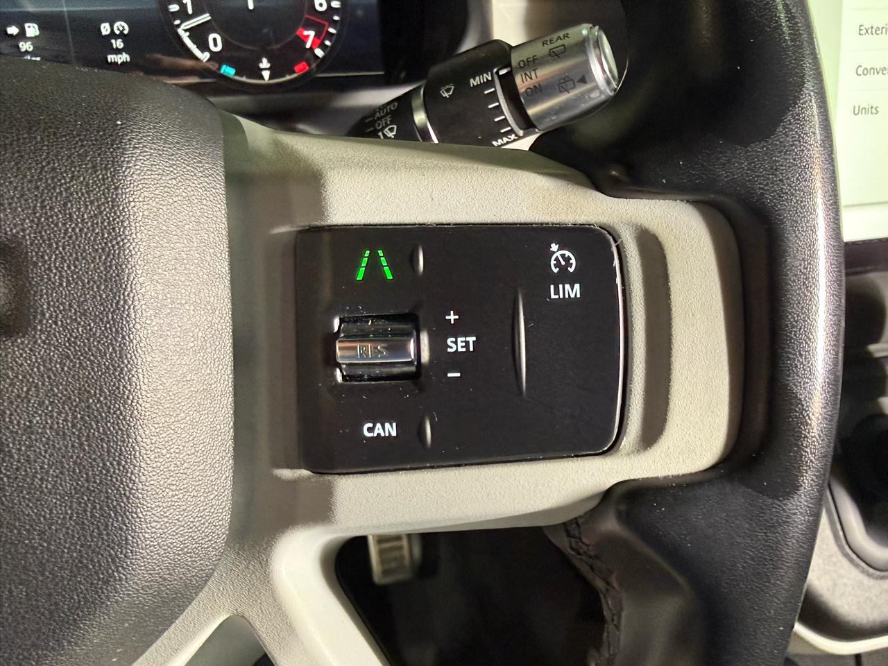 Land Rover Defender 110 X-Dynamic SE 2022