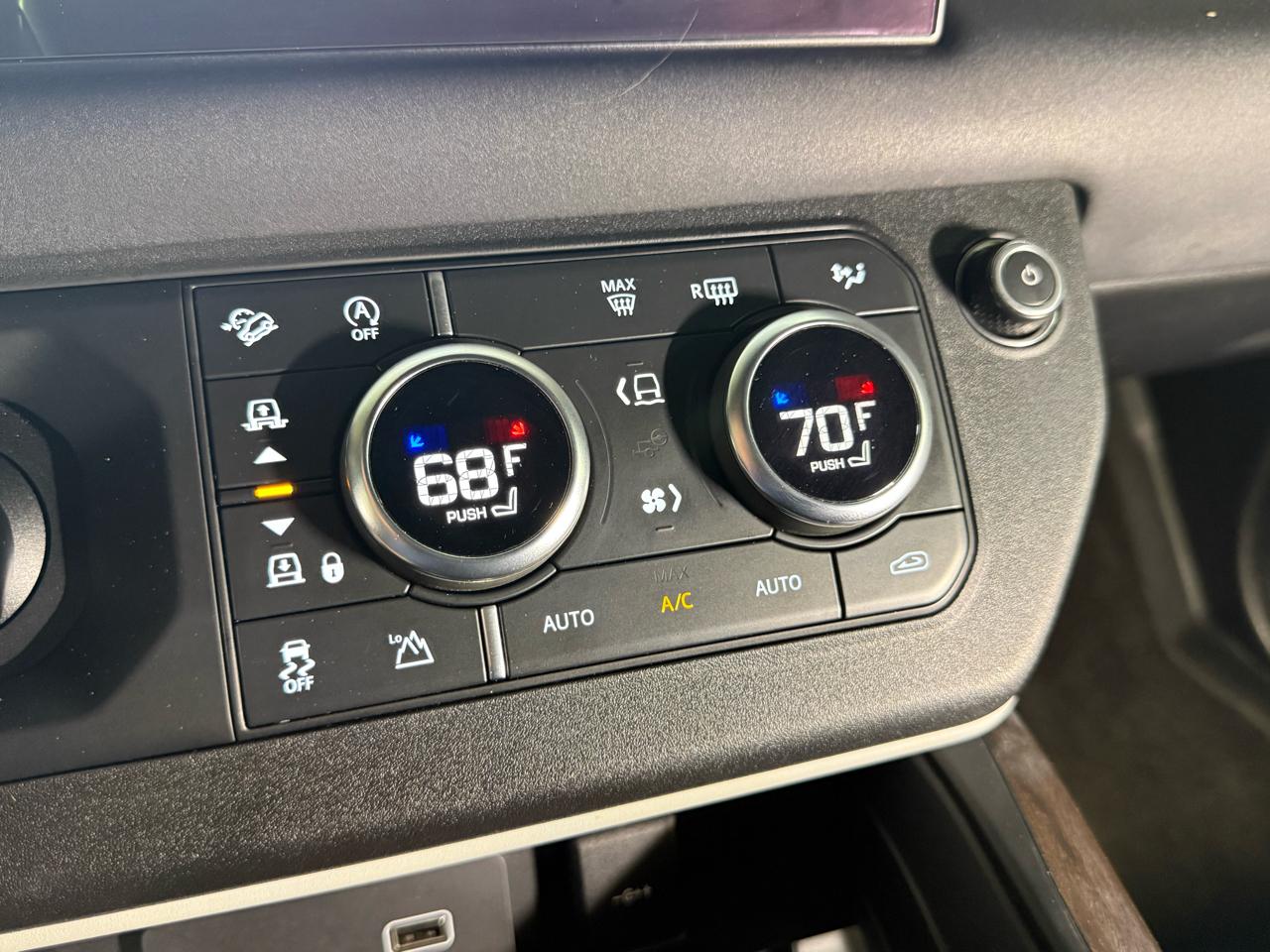 Land Rover Defender 110 X-Dynamic SE 2022