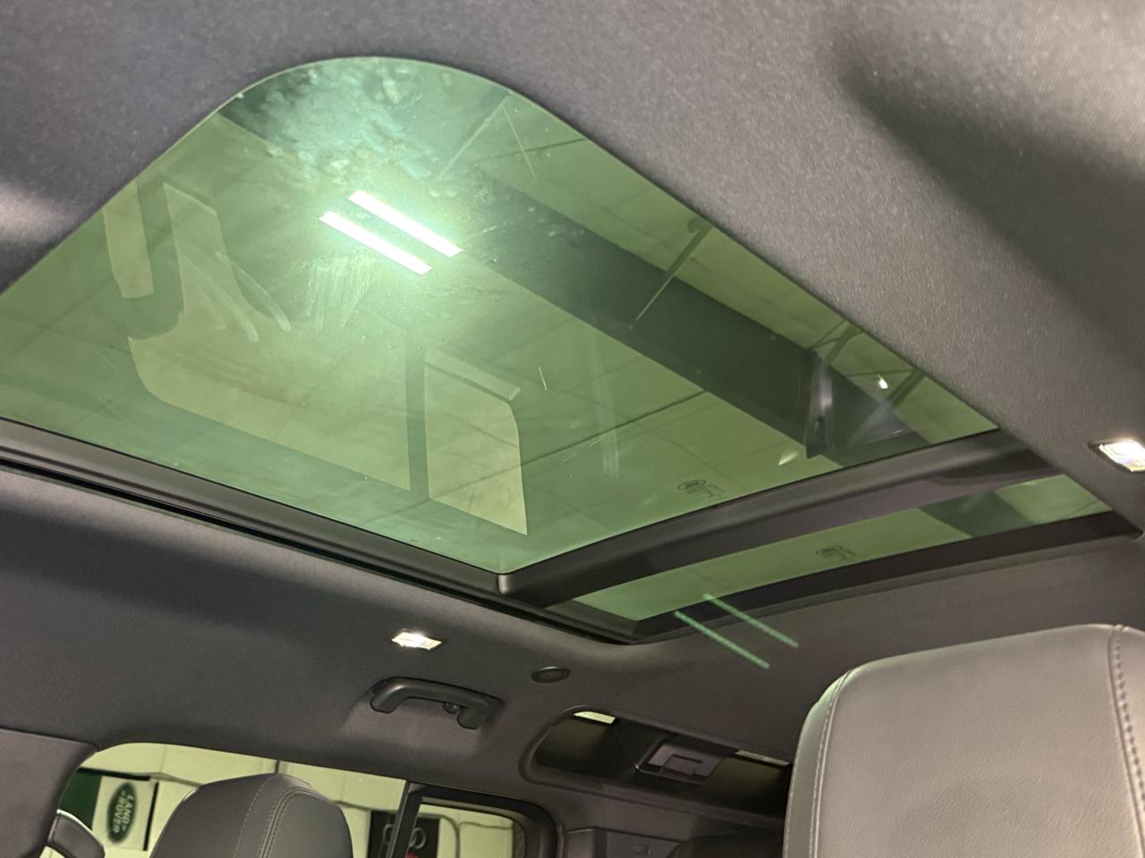 Land Rover Defender 110 X-Dynamic SE 2022