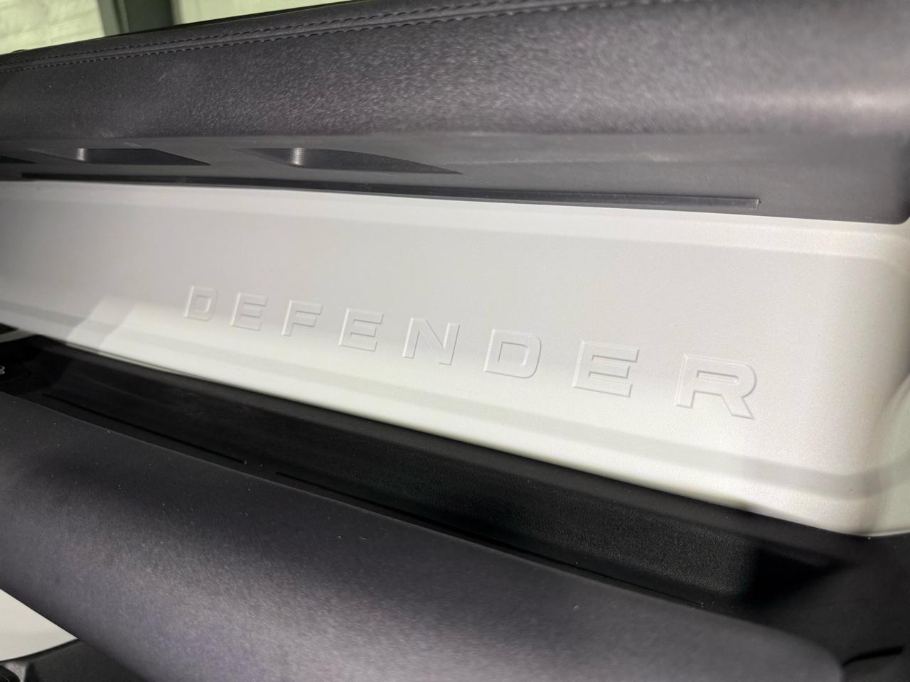 Land Rover Defender 110 X-Dynamic SE 2022