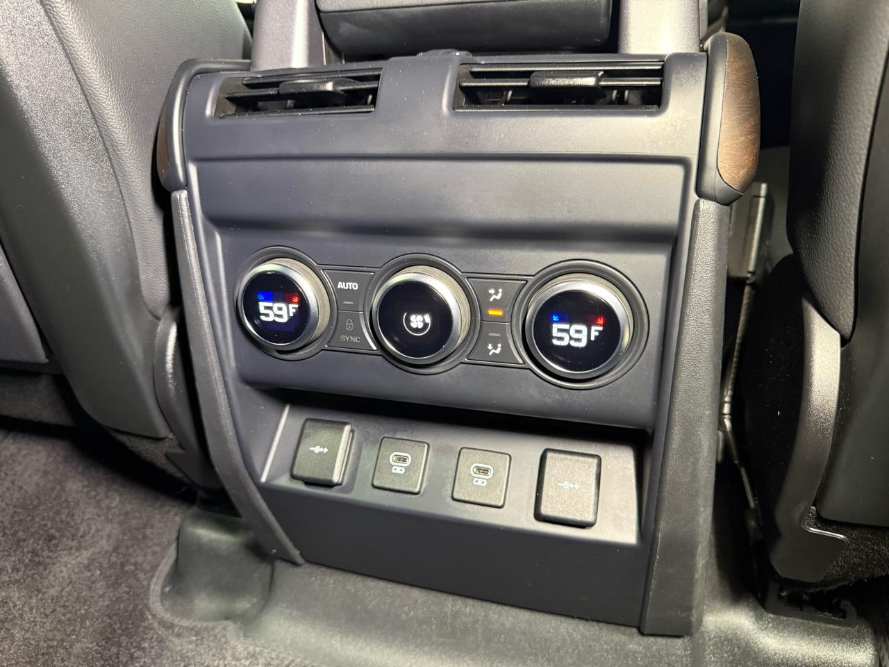 Land Rover Defender 110 X-Dynamic SE 2022