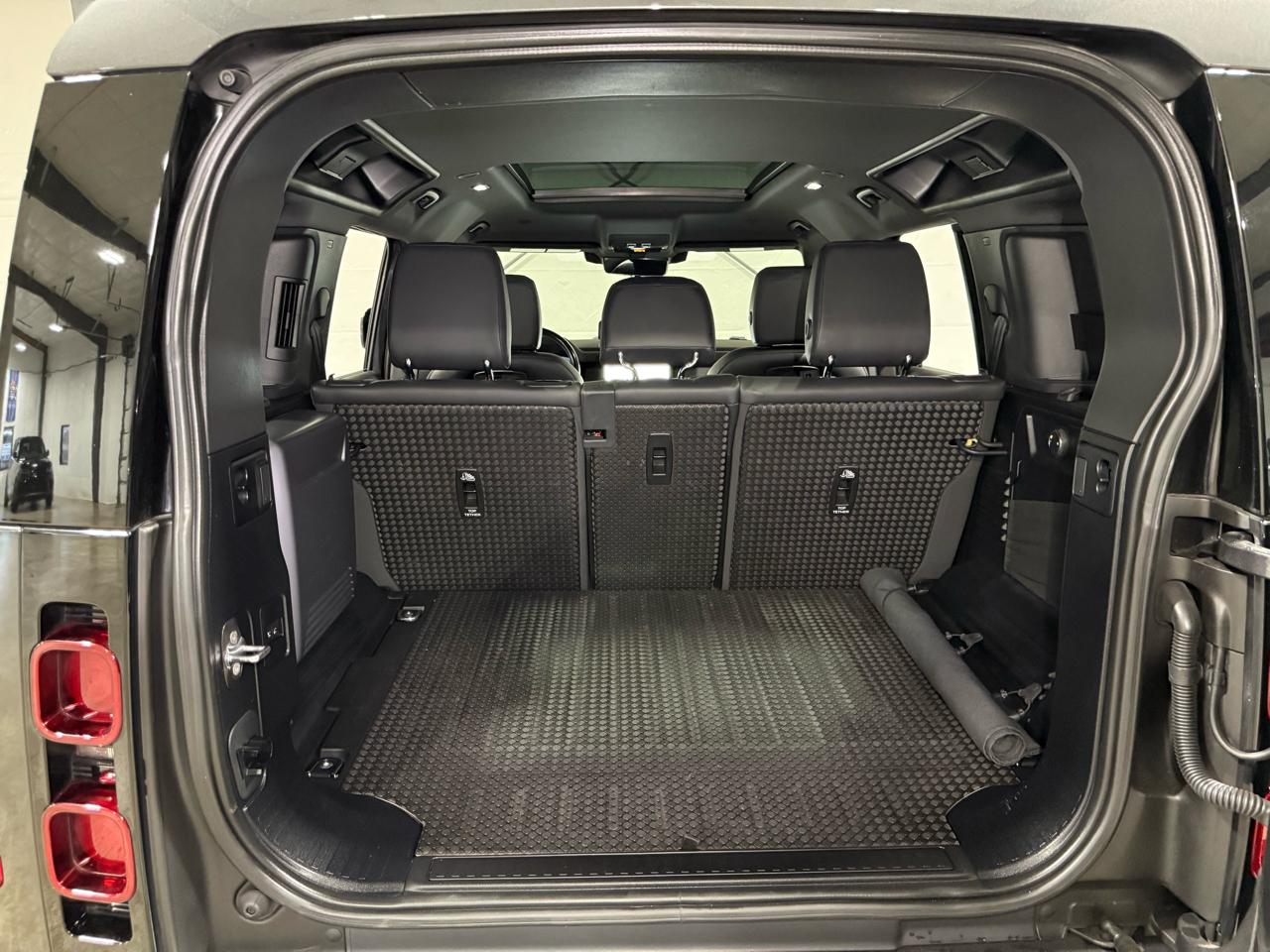 Land Rover Defender 110 X-Dynamic SE 2022