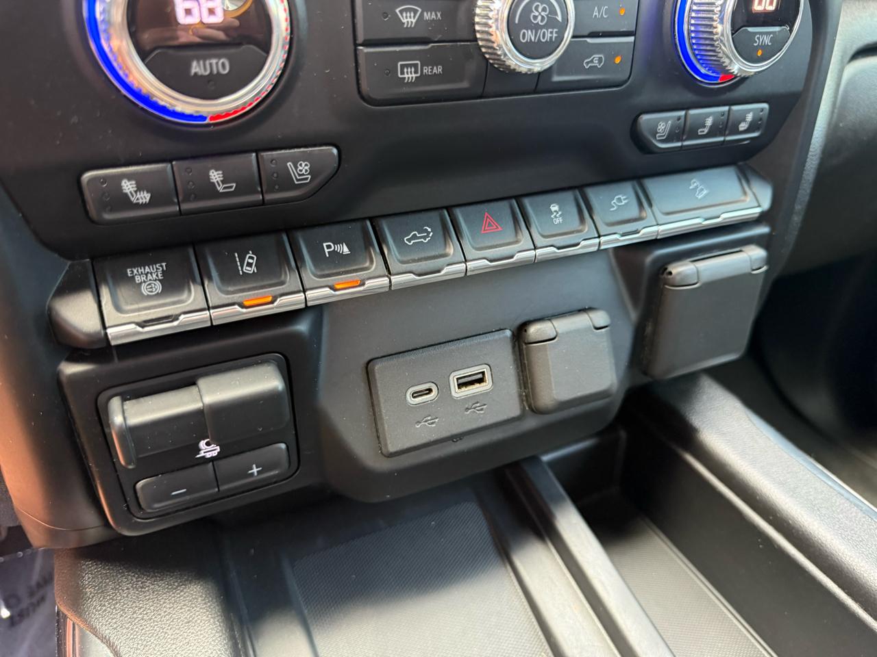 GMC Sierra 2500HD AT4 Crew Cab 4WD 2020