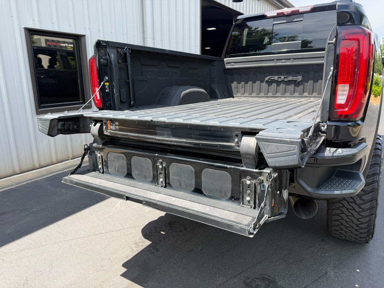 GMC Sierra 2500HD AT4 Crew Cab 4WD 2020