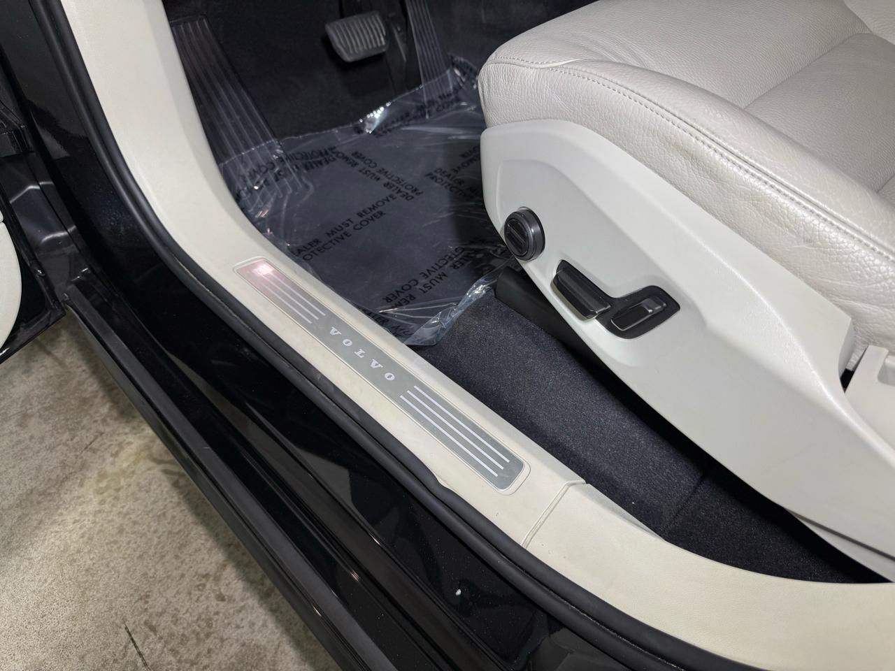 Volvo XC90 B5 Core 2024