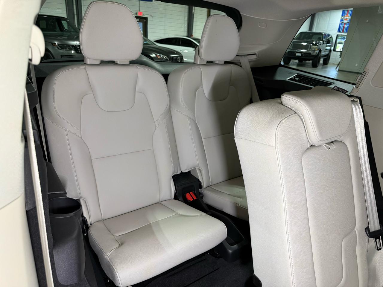 Volvo XC90 B5 Core 2024