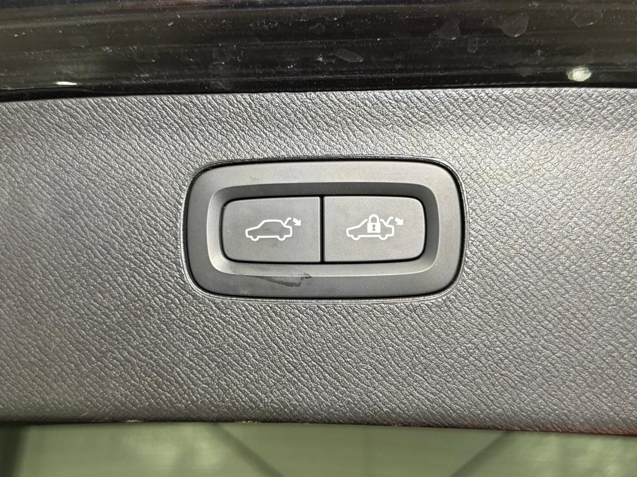 Volvo XC90 B5 Core 2024