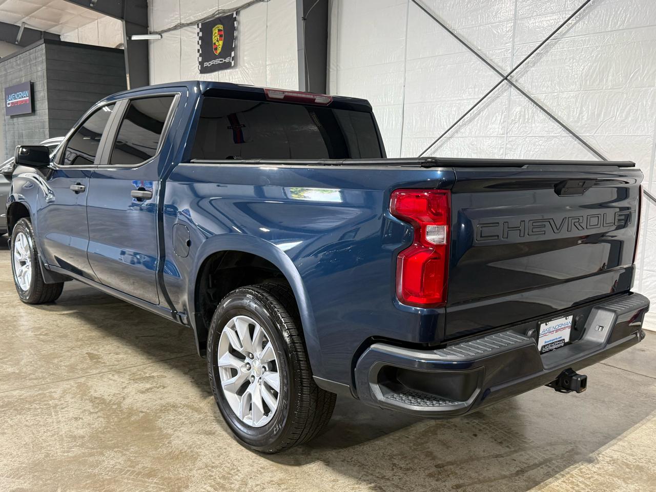 Chevrolet Silverado 1500 Custom Crew Cab Long Box 4WD 2021