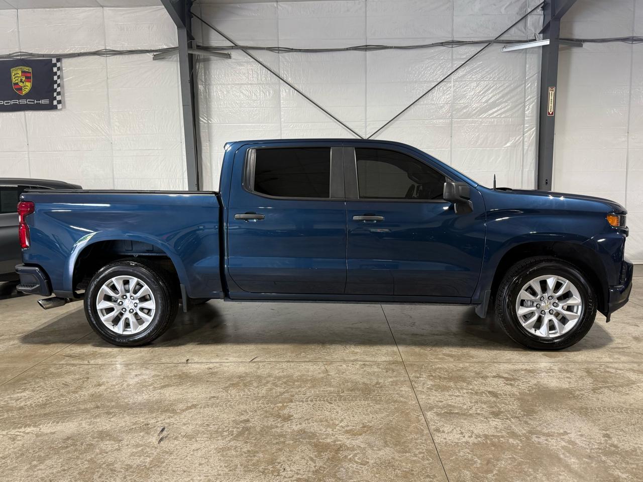 Chevrolet Silverado 1500 Custom Crew Cab Long Box 4WD 2021