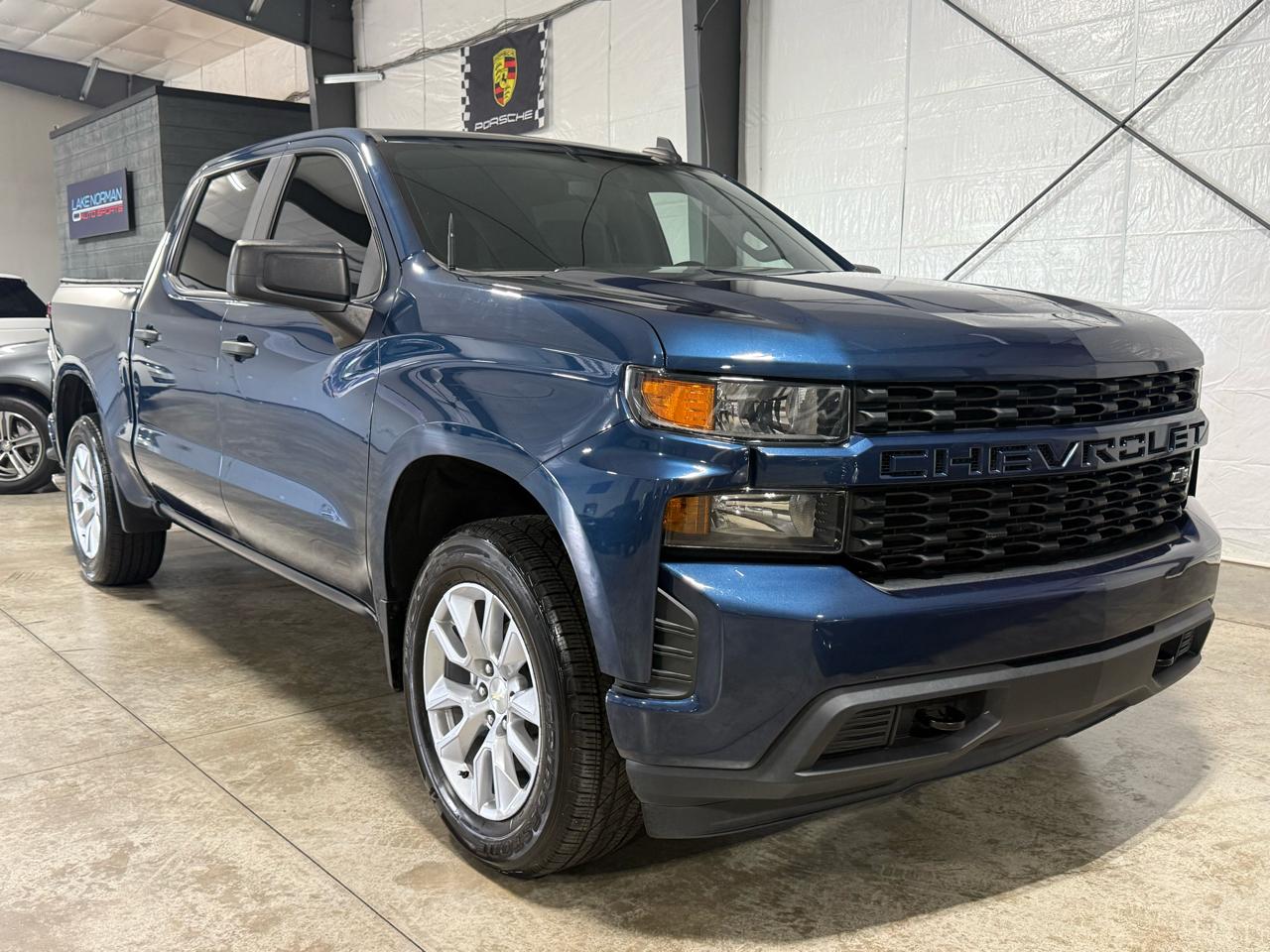 Chevrolet Silverado 1500 Custom Crew Cab Long Box 4WD 2021