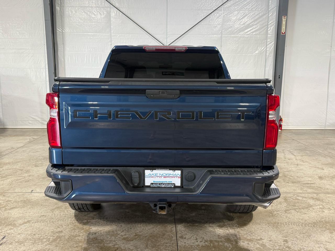 Chevrolet Silverado 1500 Custom Crew Cab Long Box 4WD 2021