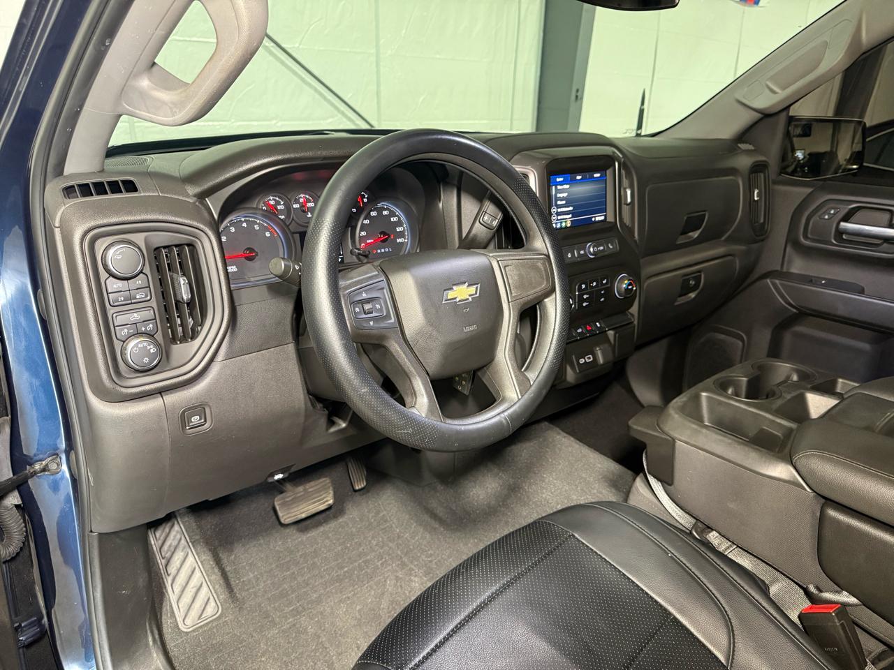 Chevrolet Silverado 1500 Custom Crew Cab Long Box 4WD 2021