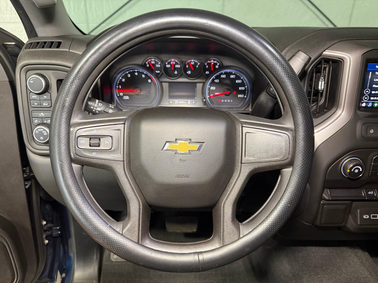 Chevrolet Silverado 1500 Custom Crew Cab Long Box 4WD 2021