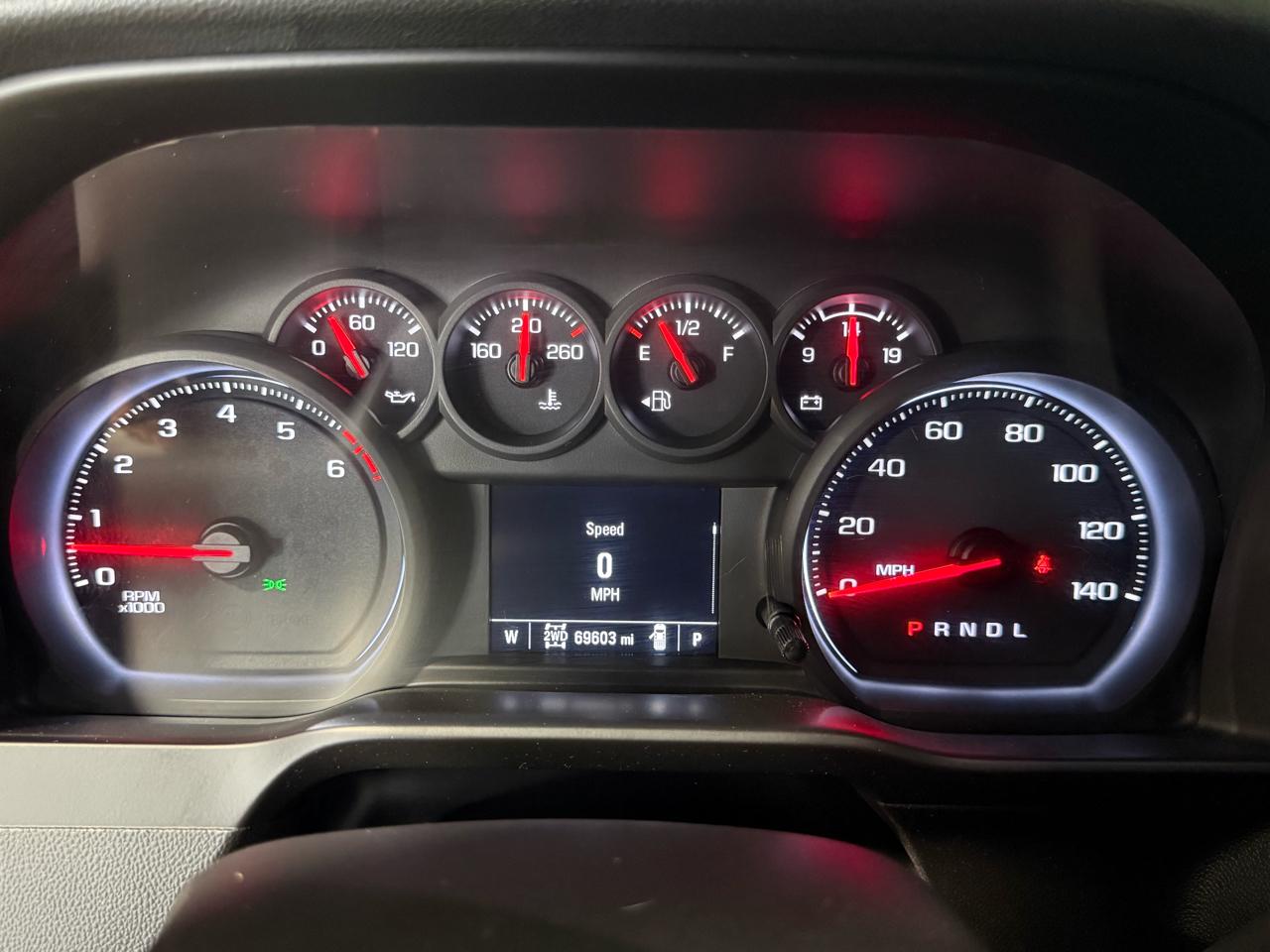 Chevrolet Silverado 1500 Custom Crew Cab Long Box 4WD 2021