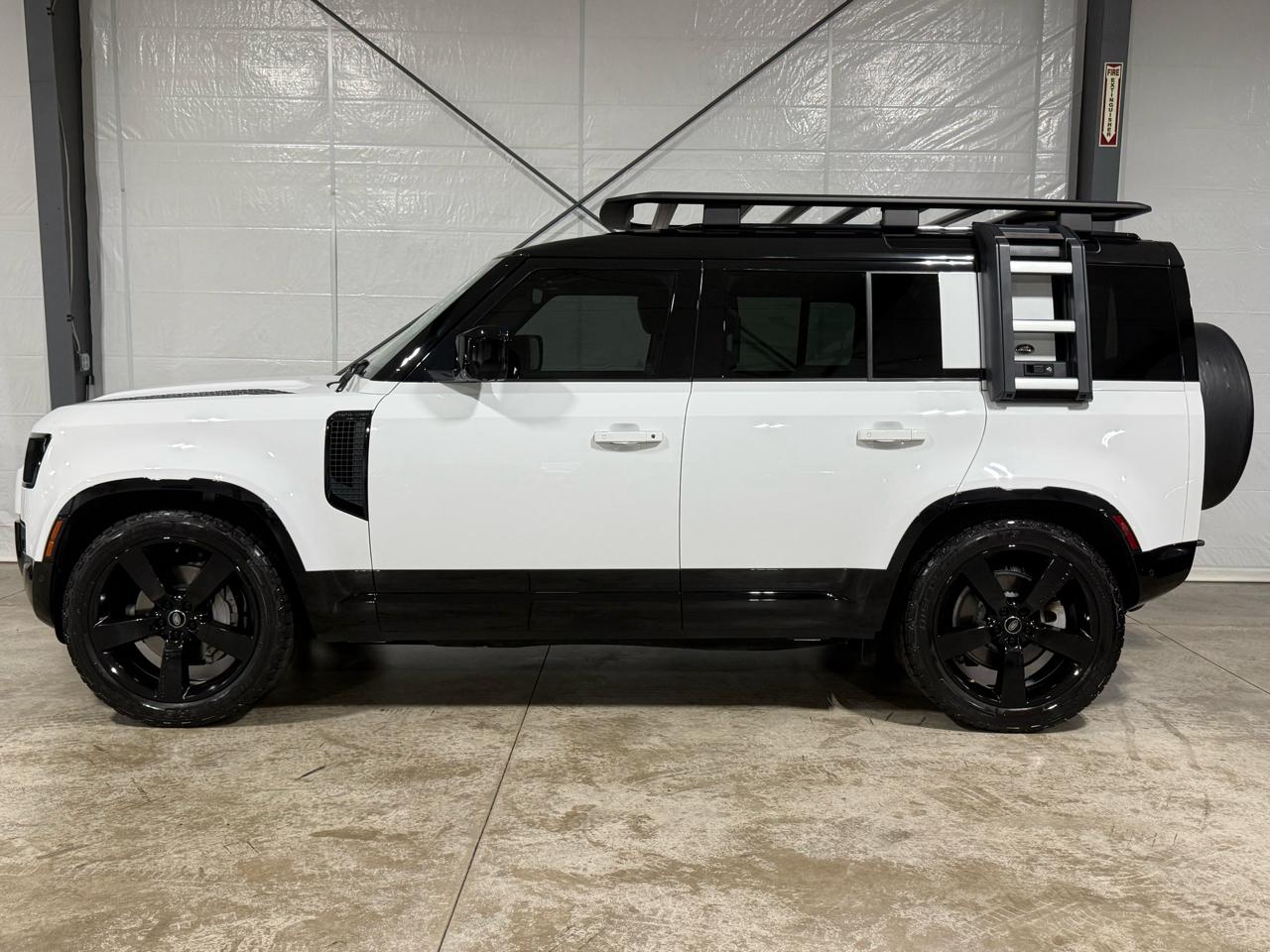 Land Rover Defender 110 X-Dynamic HSE 2022