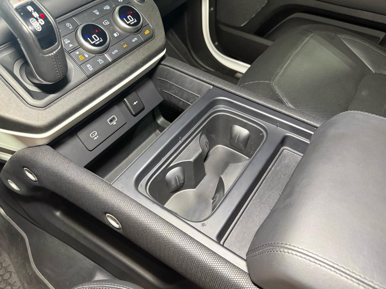 Land Rover Defender 110 X-Dynamic HSE 2022
