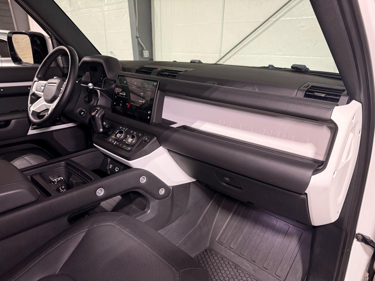 Land Rover Defender 110 X-Dynamic HSE 2022