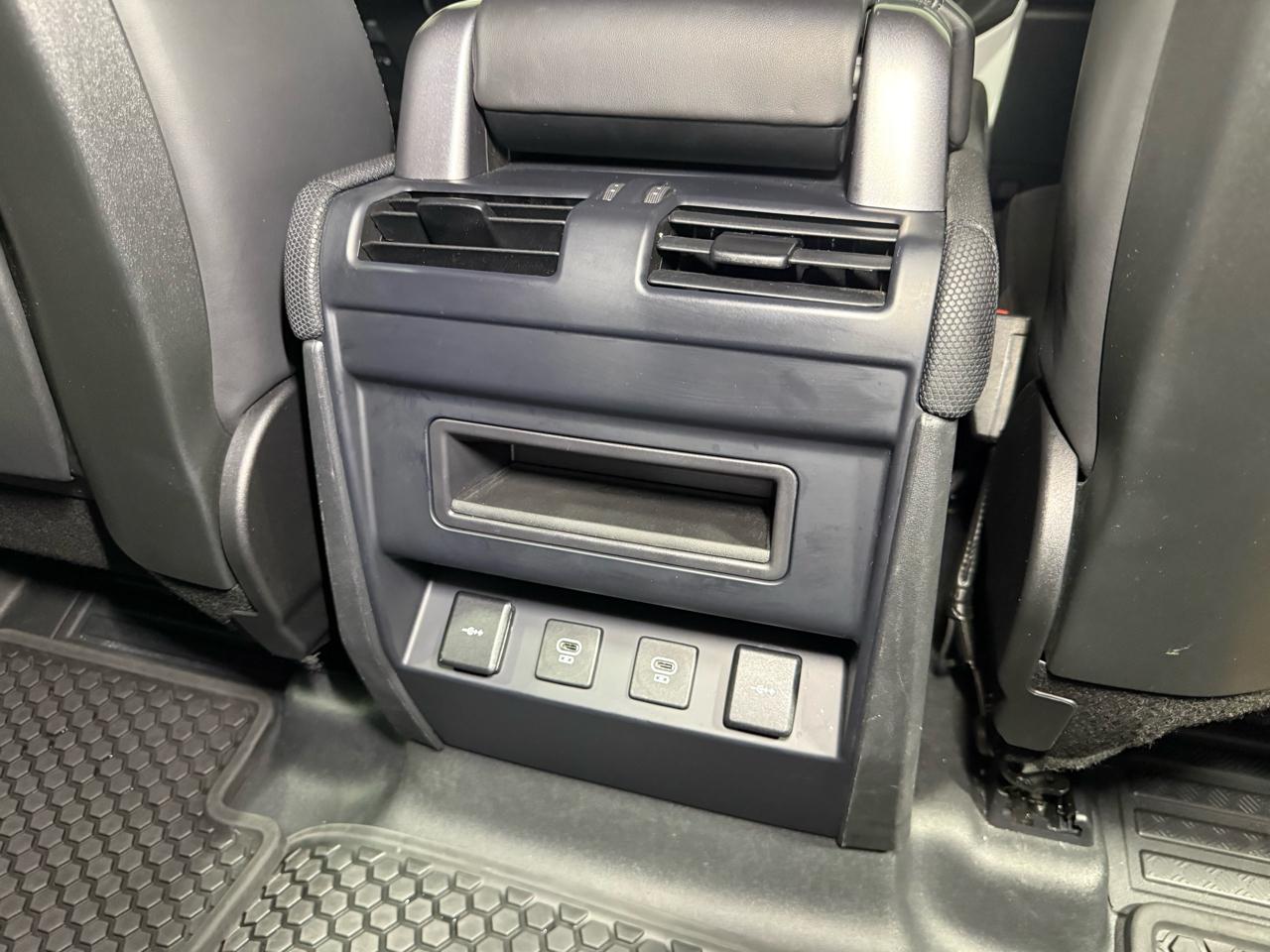 Land Rover Defender 110 X-Dynamic HSE 2022