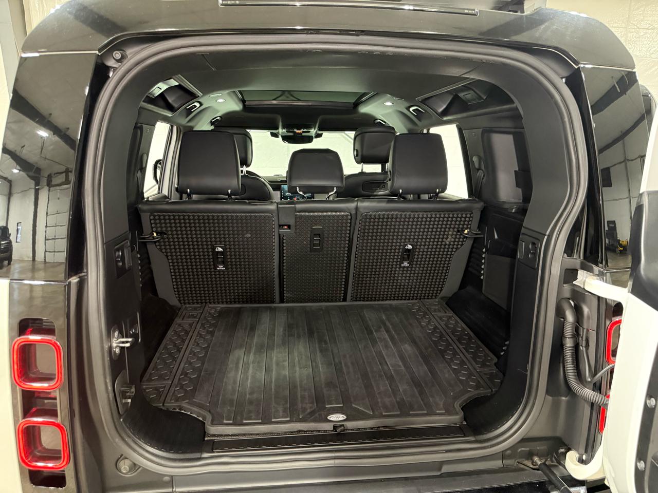 Land Rover Defender 110 X-Dynamic HSE 2022