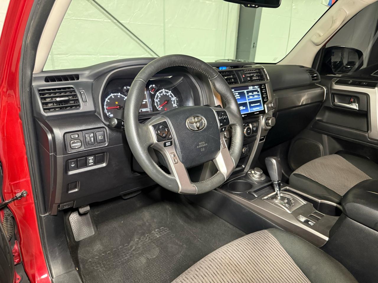 Toyota 4Runner SR5 4WD 2020
