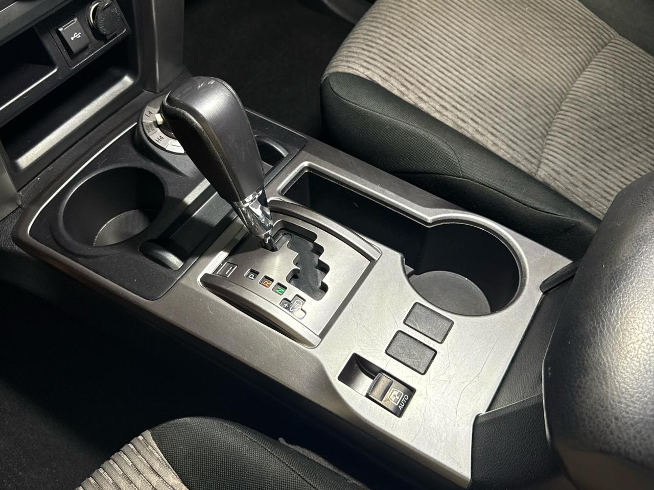 Toyota 4Runner SR5 4WD 2020