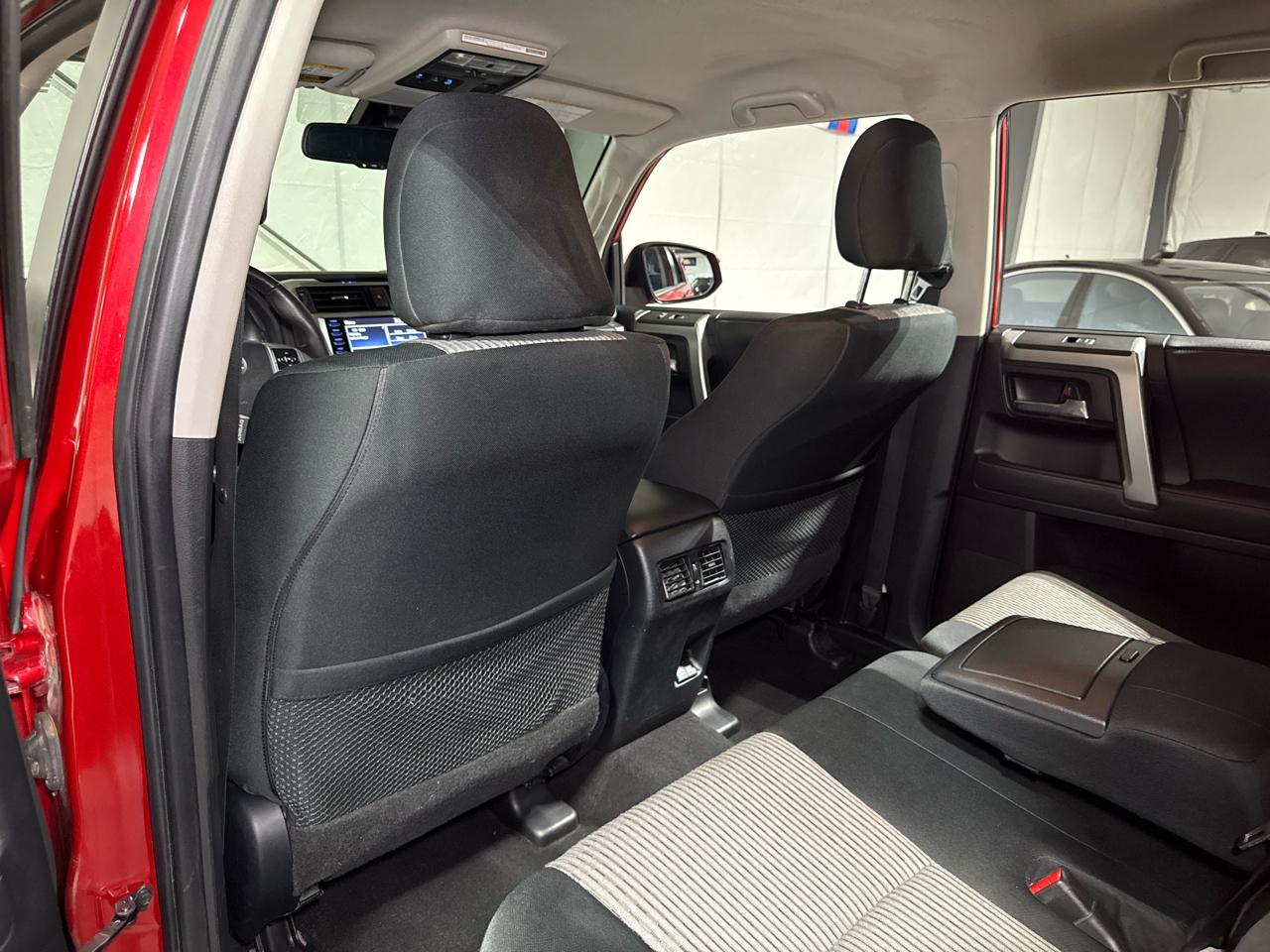 Toyota 4Runner SR5 4WD 2020