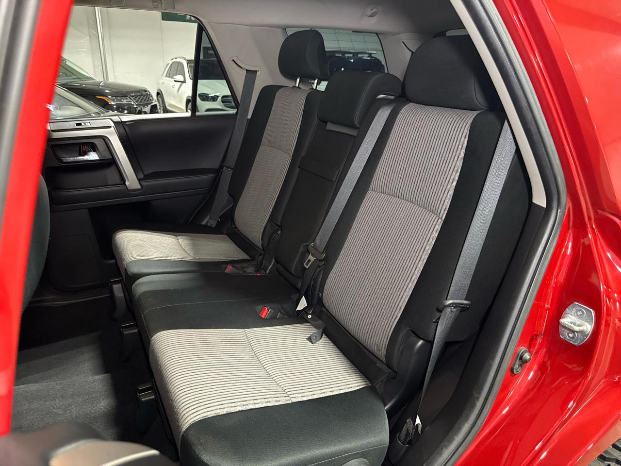 Toyota 4Runner SR5 4WD 2020