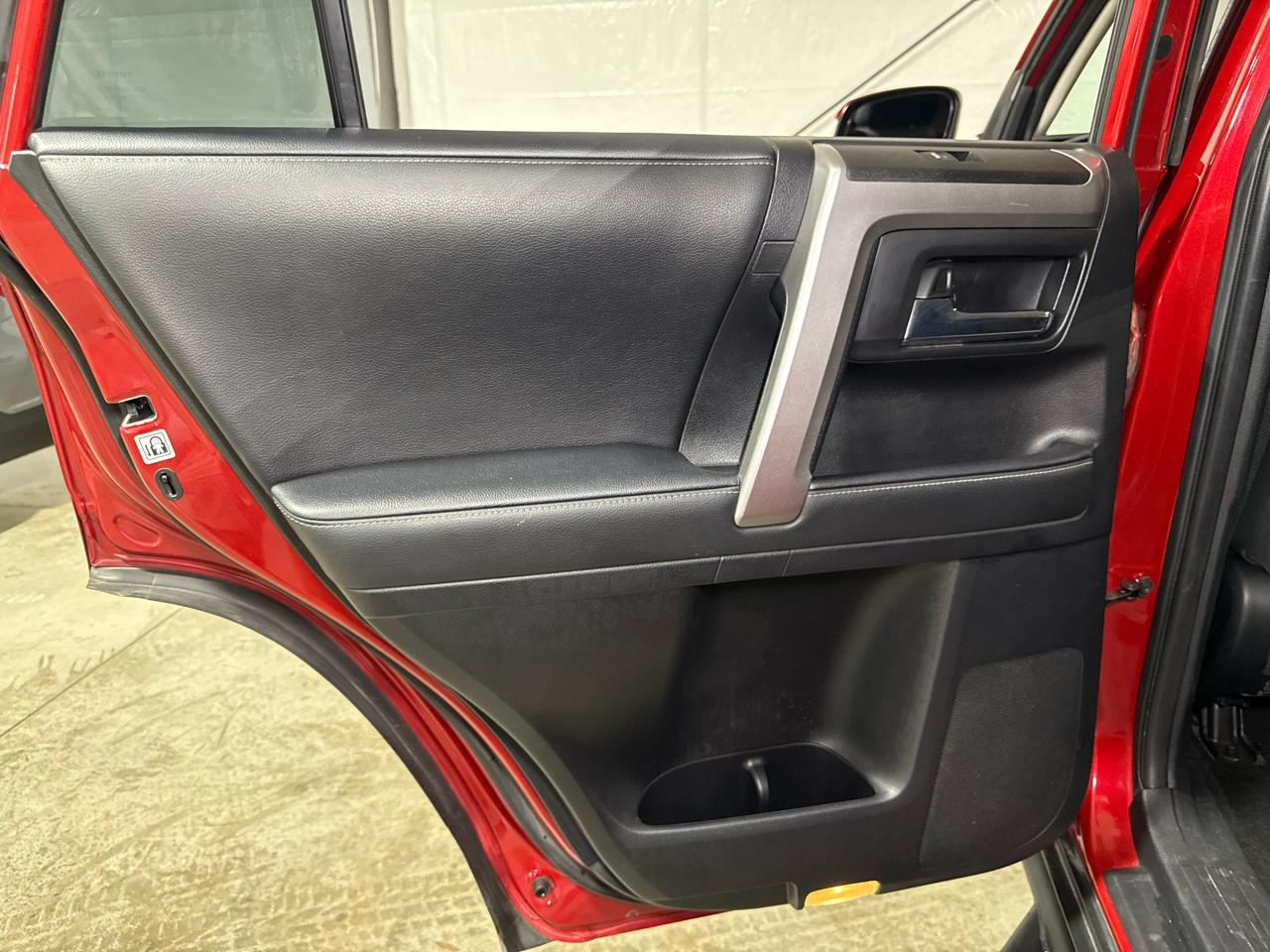 Toyota 4Runner SR5 4WD 2020