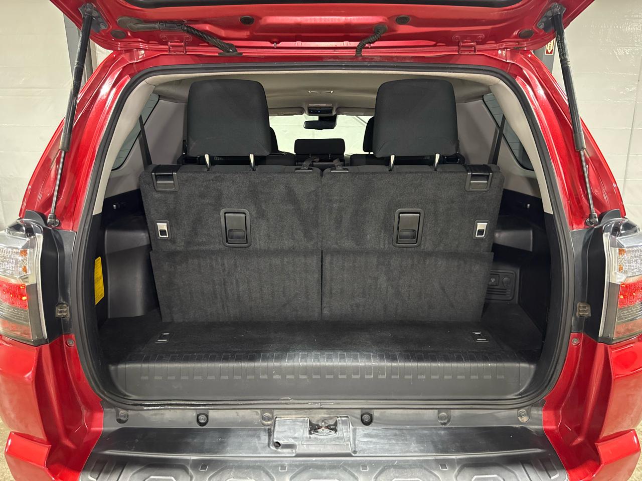 Toyota 4Runner SR5 4WD 2020