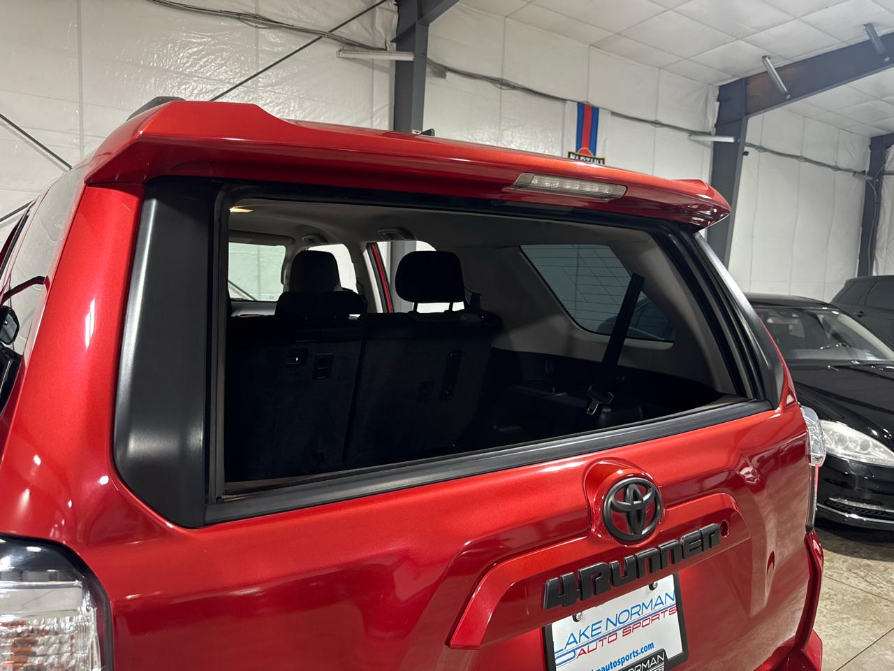 Toyota 4Runner SR5 4WD 2020
