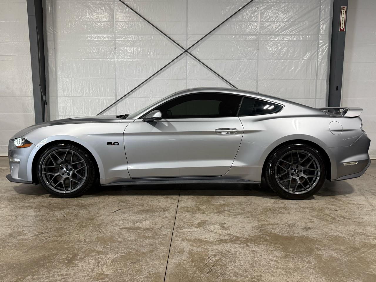 Ford Mustang GT Premium 2D Coupe 2020
