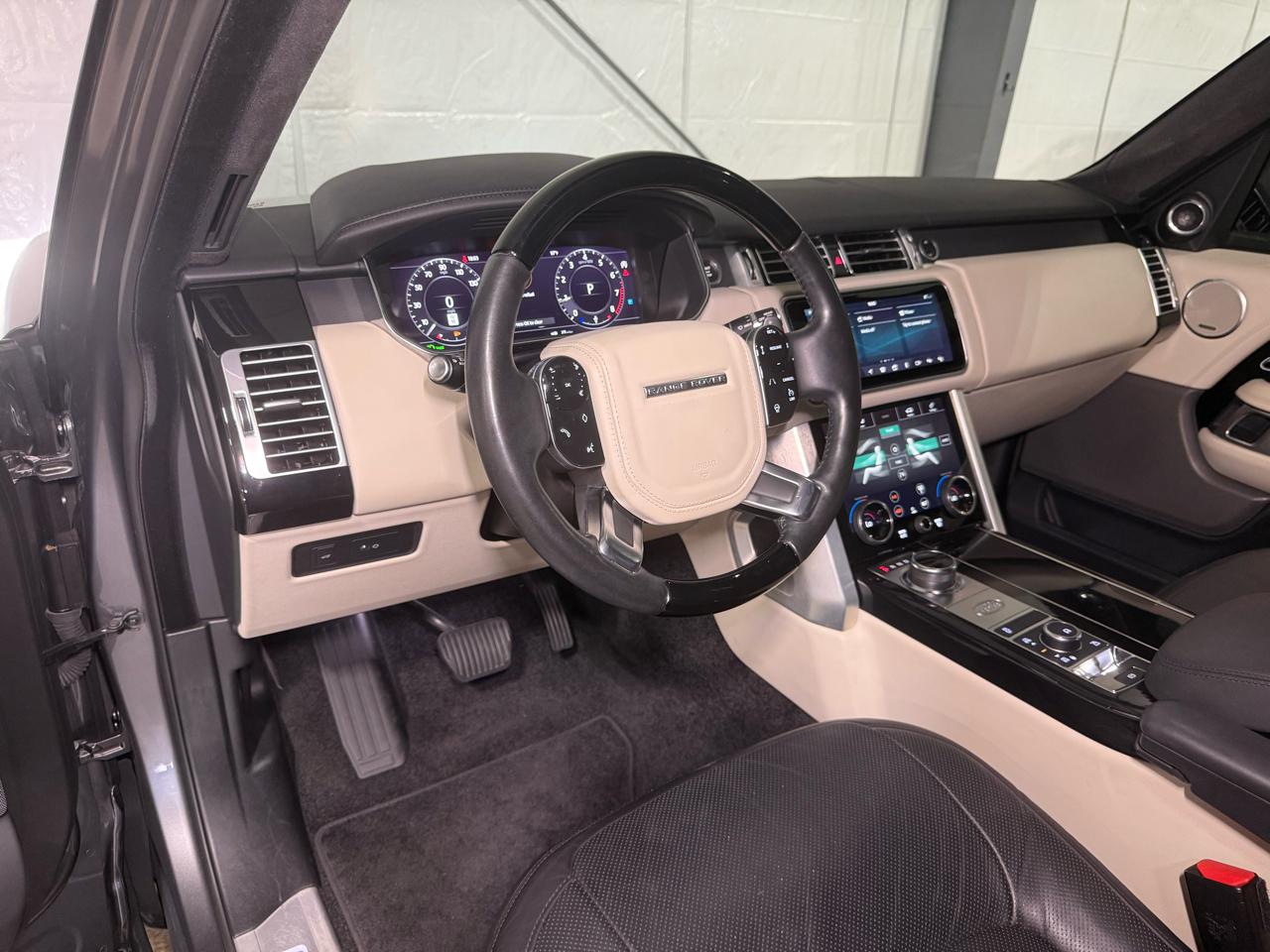 Land Rover Range Rover Supercharged LWB 2019