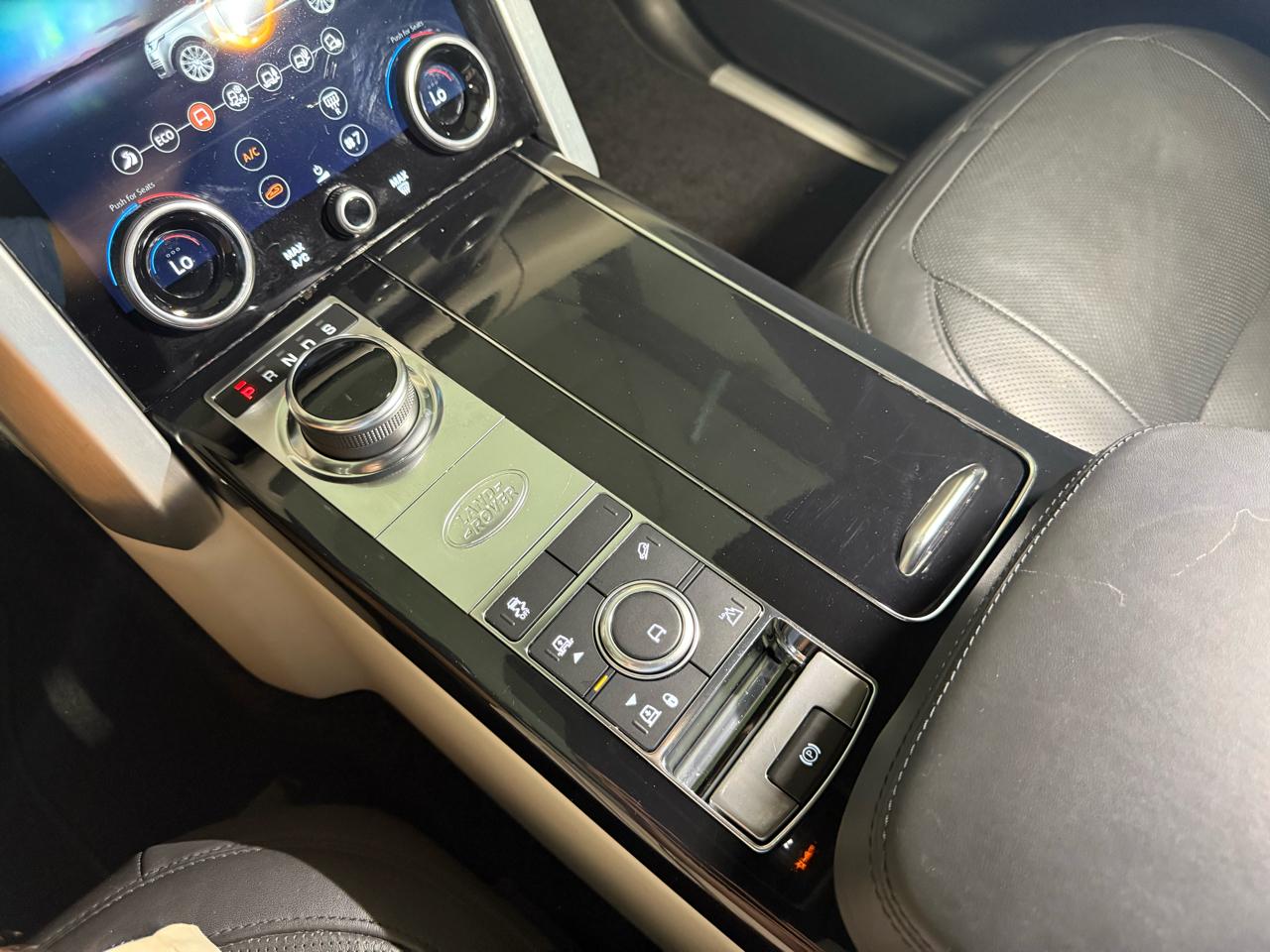Land Rover Range Rover Supercharged LWB 2019