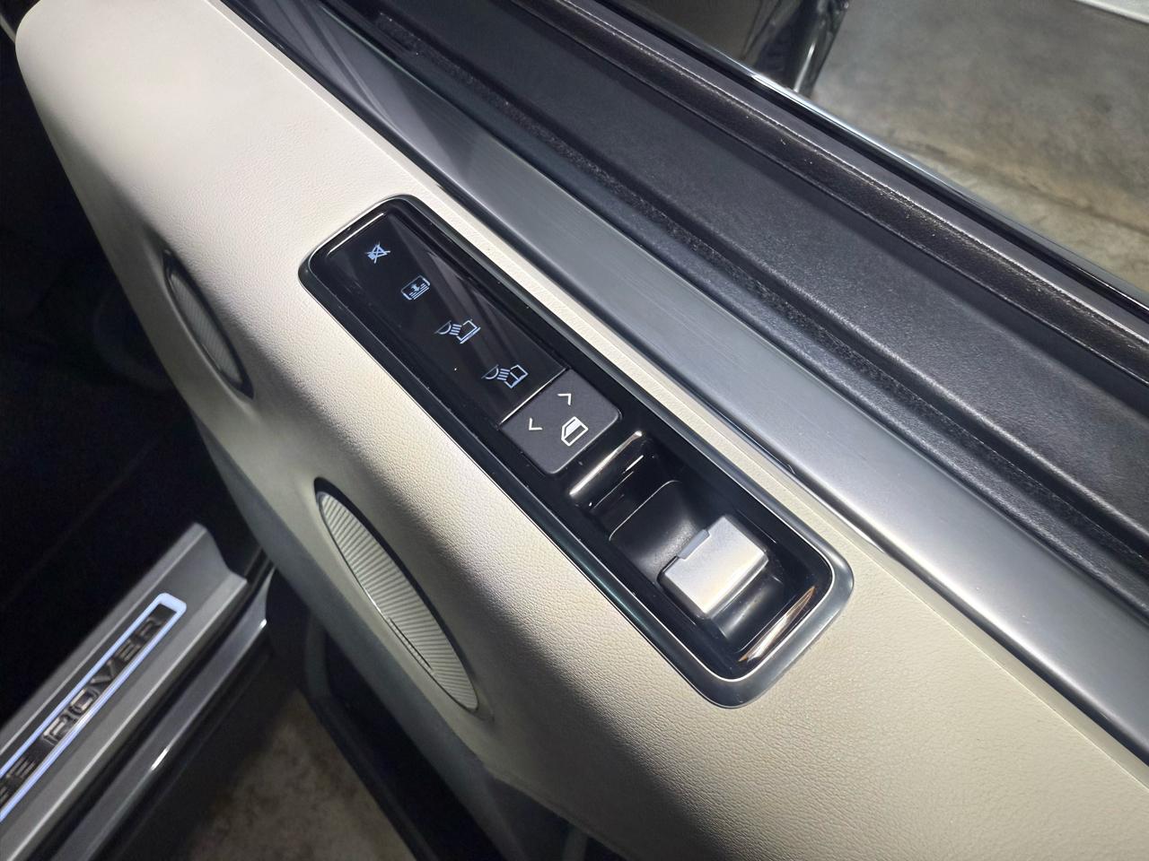 Land Rover Range Rover Supercharged LWB 2019