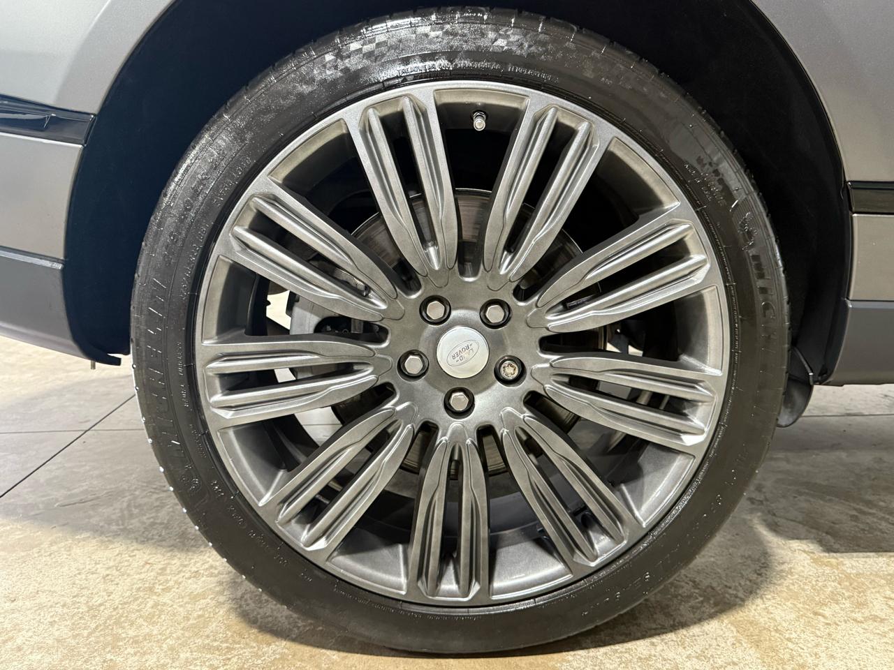Land Rover Range Rover Supercharged LWB 2019