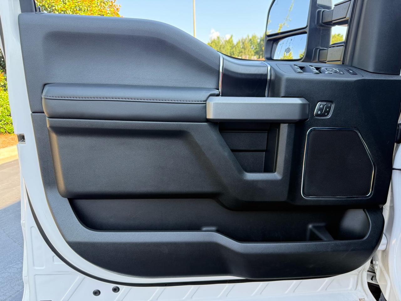 Ford F-350 SD Platinum Crew Cab 4WD 2019
