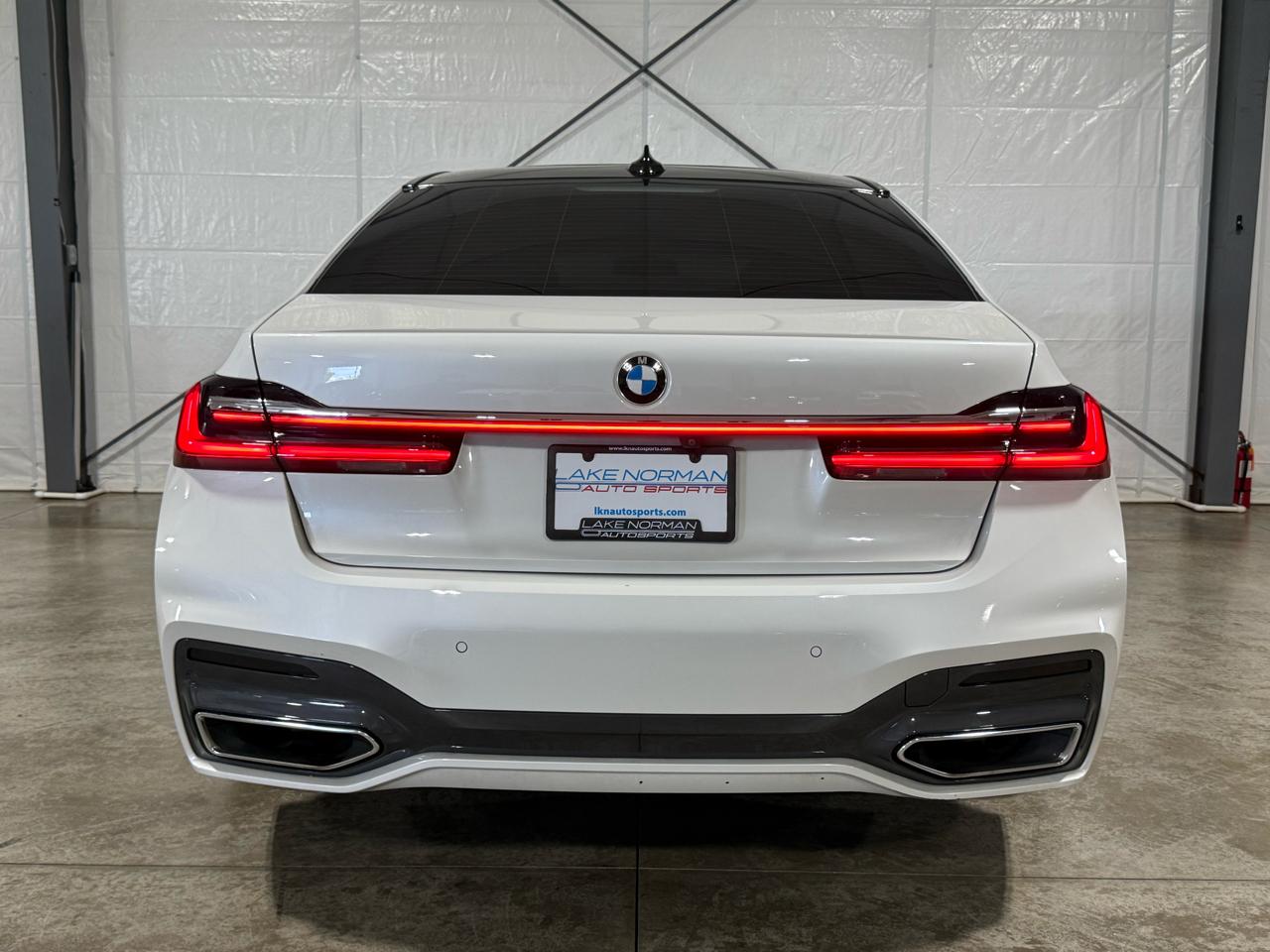 BMW 7-Series  2020